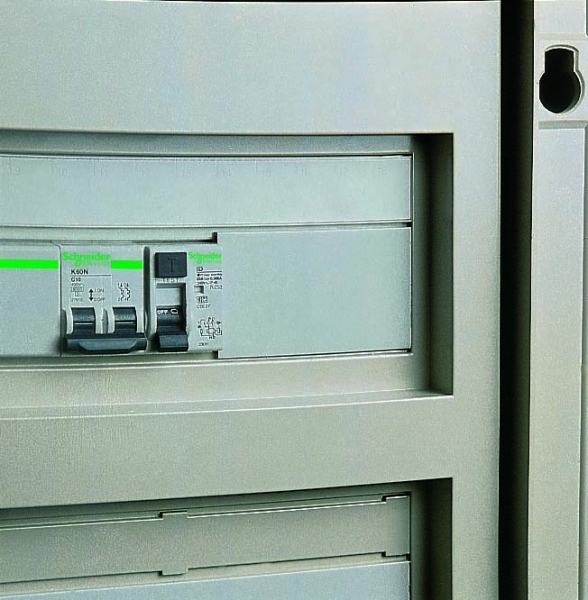 ЗАГЛУШКА ДЛЯ ВЫРЕЗОВ НА ПАНЕЛЯХ ДЛИННА110ММ